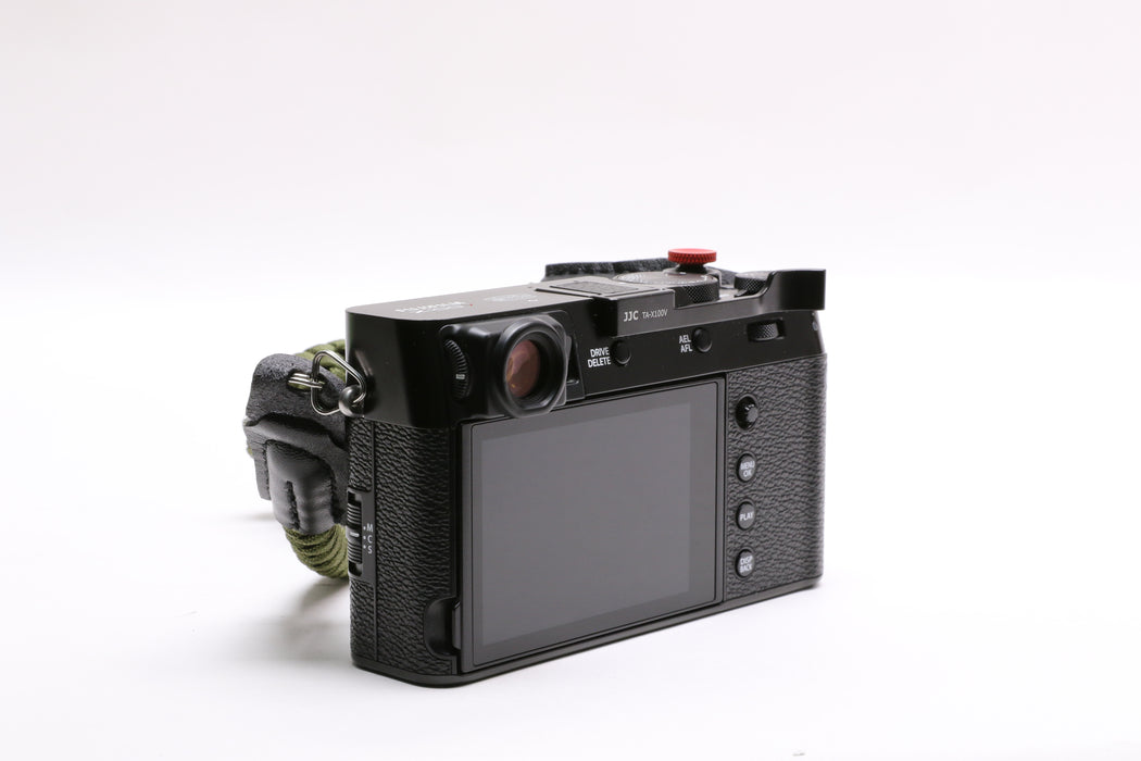 Fujifilm X100V 26.1MP Compact Camera w/ 23mmf/2 Lens