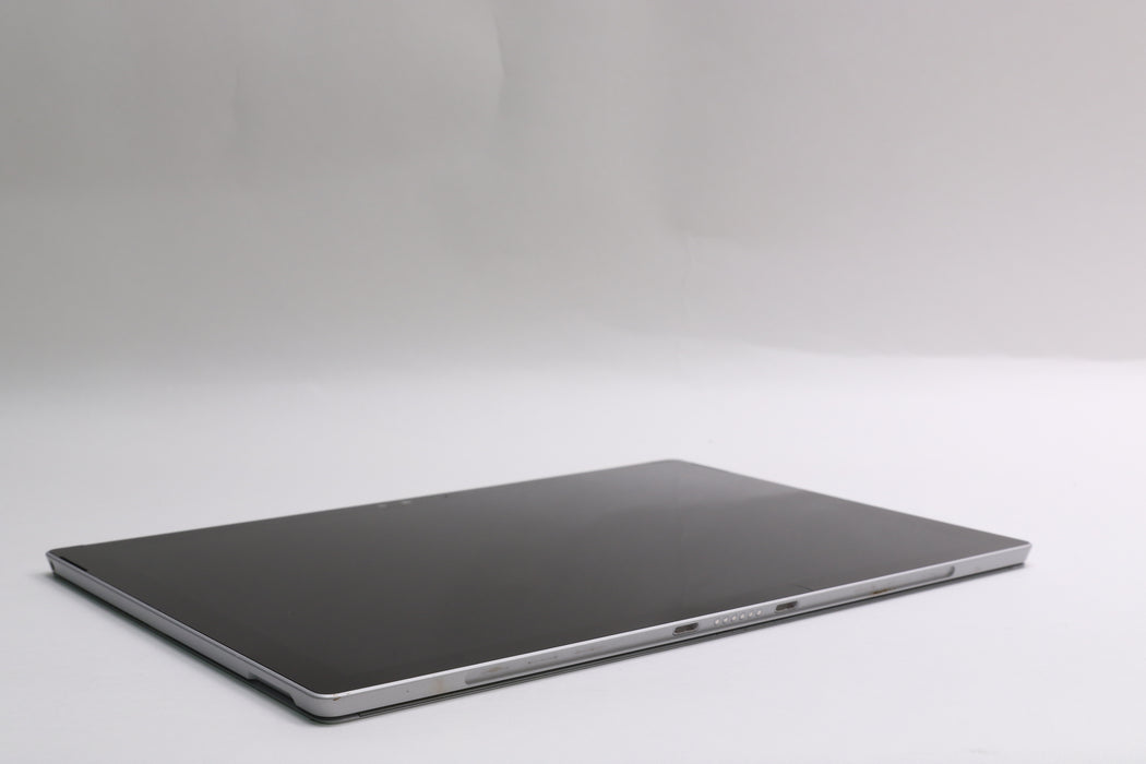 13" Microsoft Surface Pro 4, i5-6300U, 8GB, 256GB SSD, Touchscreen