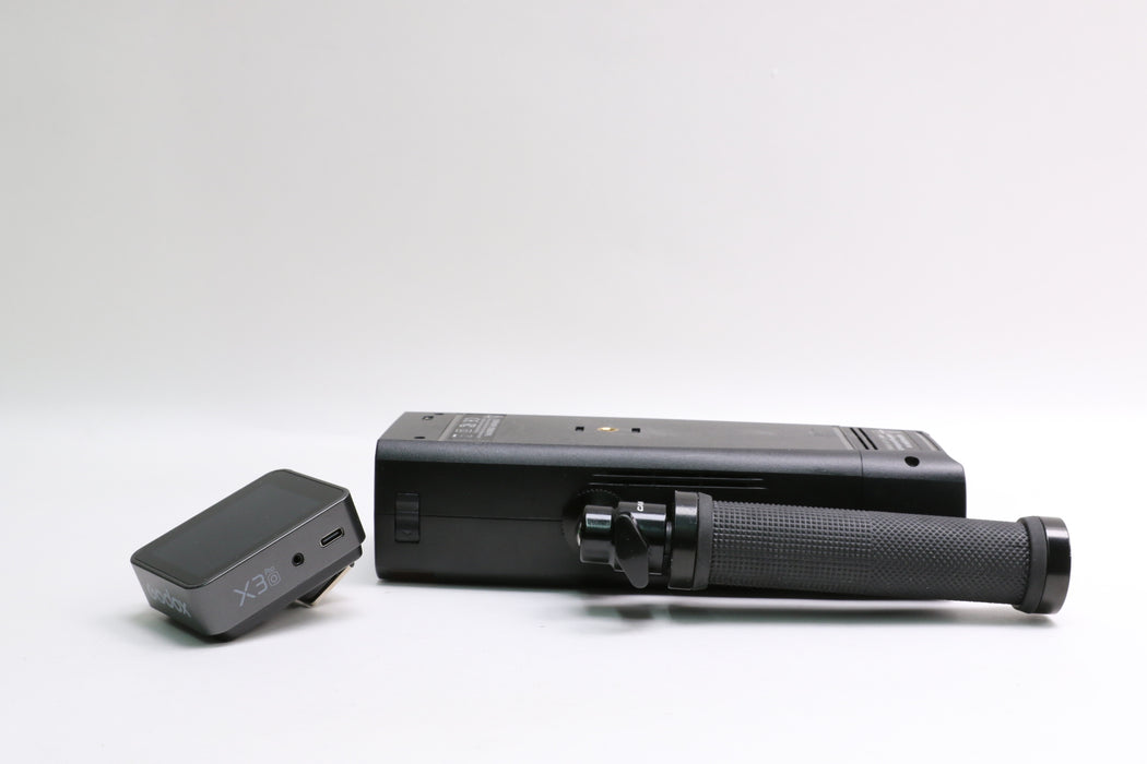 Godox AD200 Pro Flash w/ Godox X3Pro O Trigger!