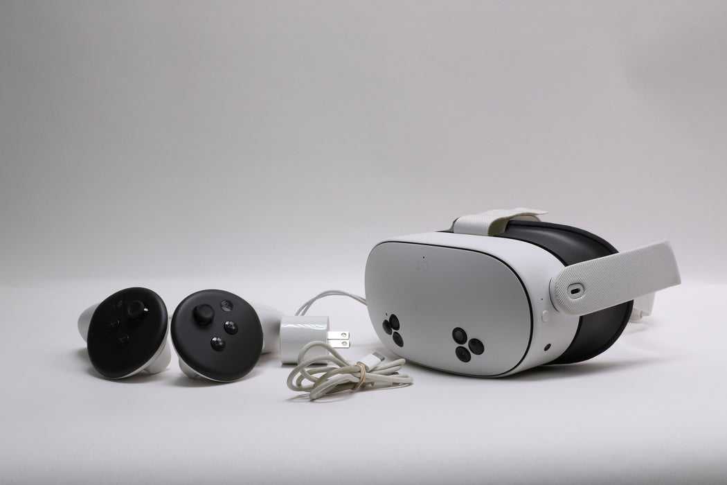 Meta Quest 3S 128GB VR Headset w/ Controllers