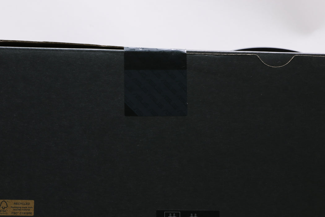 Sealed! 14" ASUS ROG Zephyrus G14 OLED, Ryzen AI 9 HX370, RTX 5070 Ti, 32GB, 1TB — photo 3 of 3