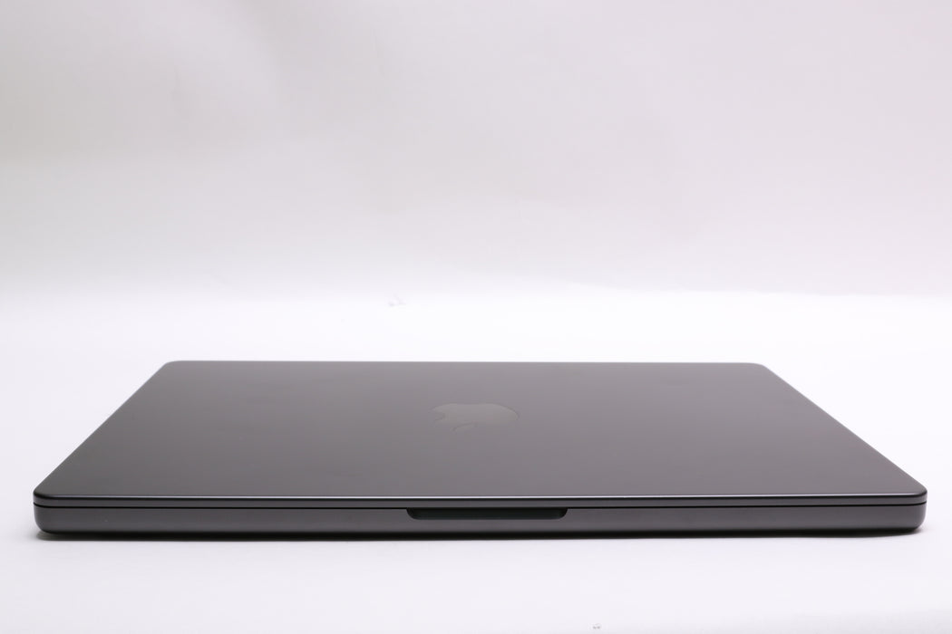 14" 2025, MacBook Pro, MDE04LL/A, Apple M5, 16GB, 512GB SSD, 10C, 100% Battery!