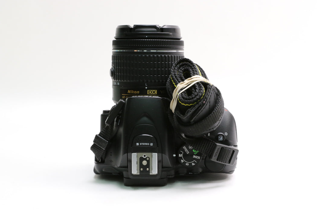 Nikon D5600 Camera w/ Nikon 18-55mm f/3.5-5.6G DX VR Lens! 407 Shutter Count!
