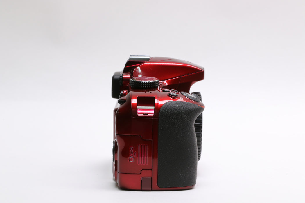 Nikon D3300 Camera w/ Nikon 18-55mm f/3.5-5.6G II DX VR Lens, Accessories! — photo 3 of 12