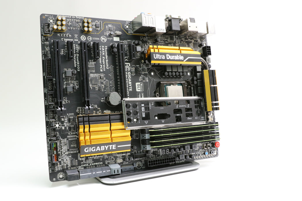 Gigabyte GA-Z97X-UD7 TH Motherboard w/ i7-4770K, 32GB DDR3