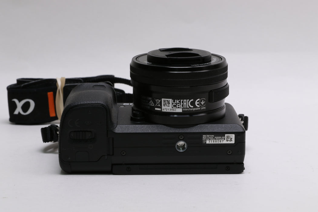 Sony Alpha a6400 24.2MP Mirrorless Camera w/ EP Z 16-50mm f/3.5-5.6 OSS Lens — photo 5 of 11