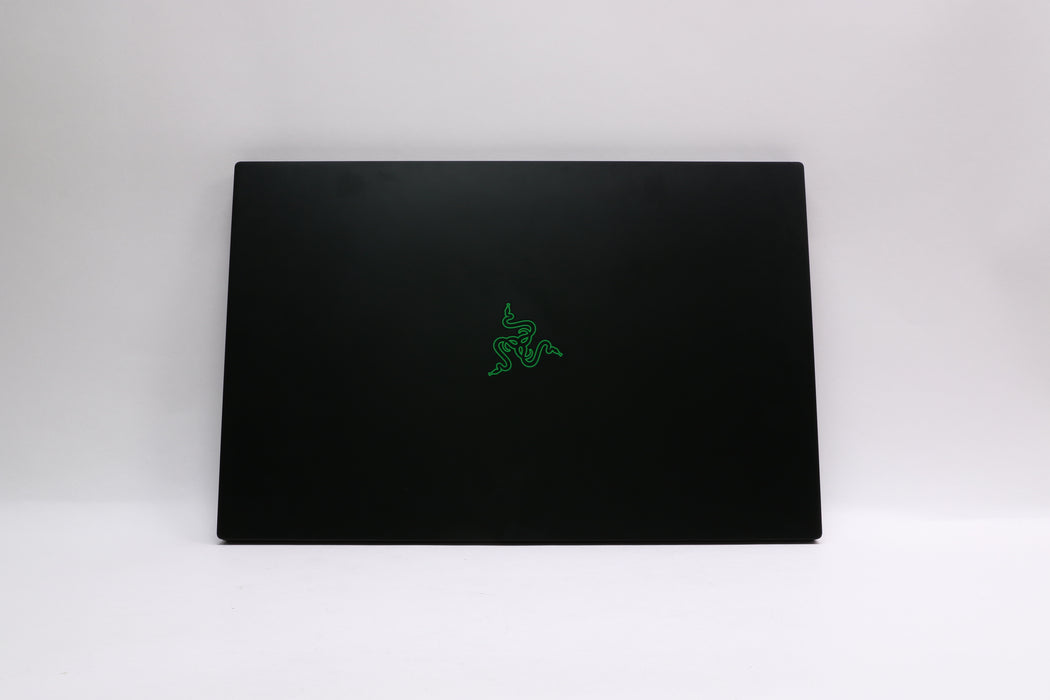 17.3" Razer Blade 17 (2022) - RZ09-0423, i7-12800H, 64GB, 1TB SSD, RTX 3070 Ti — photo 4 of 13