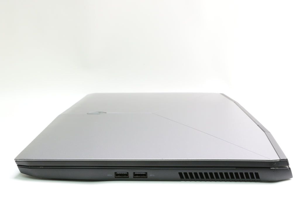 17.3" Alienware M17, i7-9750H, 16GB, 1TB HDD & 256GB SSD, RTX 2070 Max-Q