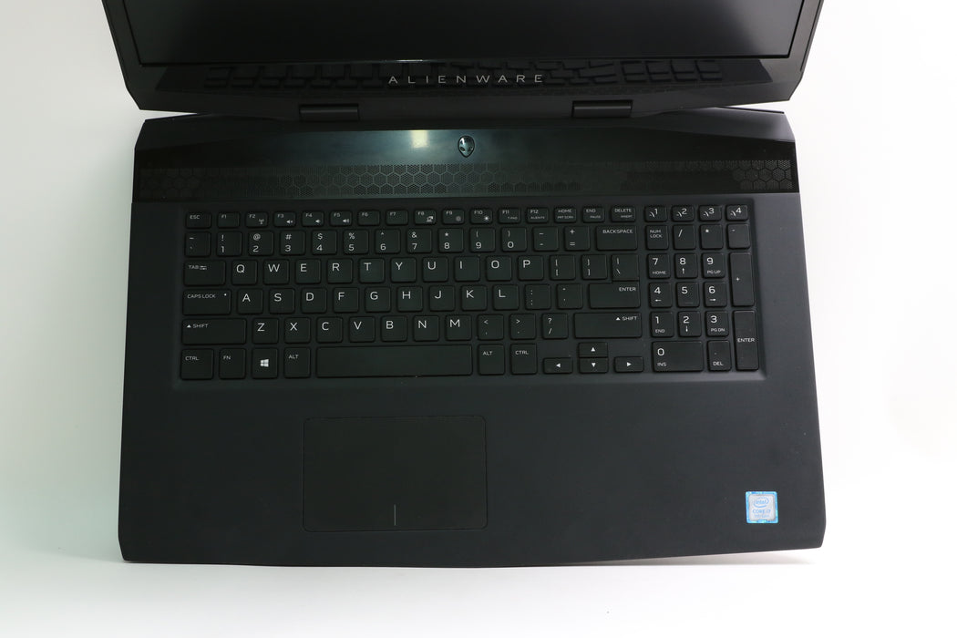 17.3" Alienware M17, i7-9750H, 16GB, 1TB HDD & 256GB SSD, RTX 2070 Max-Q
