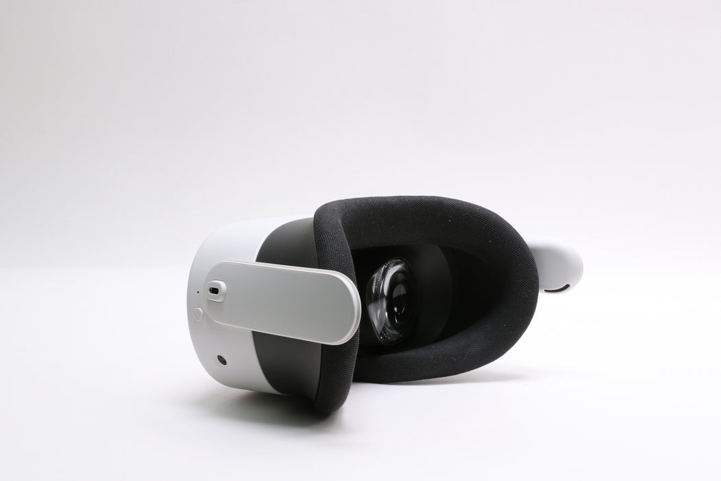 Meta Quest 3S VR Headset w/ Controllers — photo 3 of 6