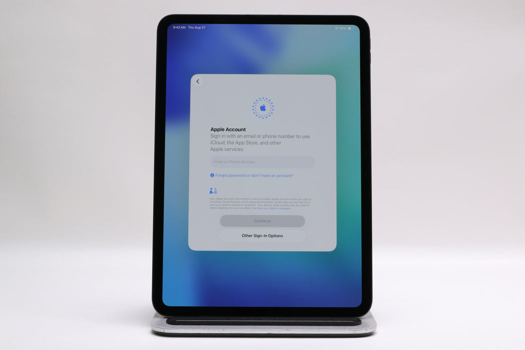 11" iPad Pro M5, 256GB, Unlocked, Space Black, ME2N4LL/A w/ Magic KB — photo 2 of 12