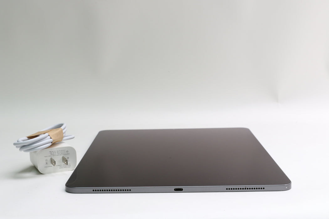 iPad Pro 4th Gen, 128GB, Wi-Fi, Space Gray, MY2H2LL/A 12.9”