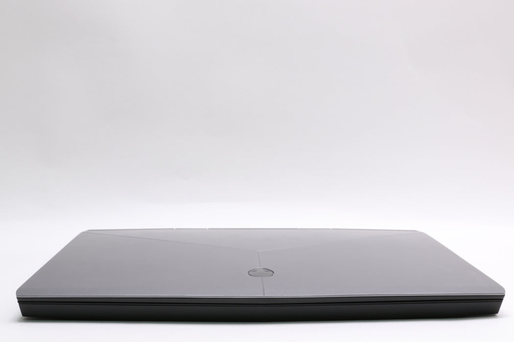15" Alienware m15, i7-8750H, 16GB, 1TB HDD & 128GB SSD, GTX 1060, 100% Battery! — photo 11 of 12