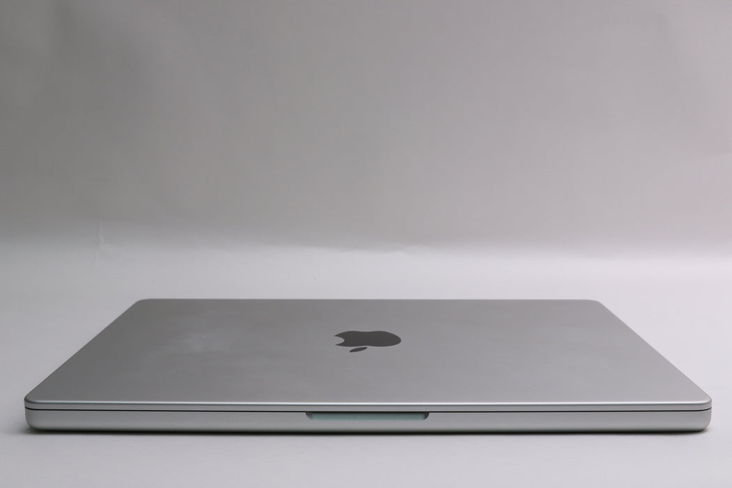 14" MacBook Pro, Apple M5, 16GB, 512GB, 10C, AC+, Nano-Texture, 100% Battery!