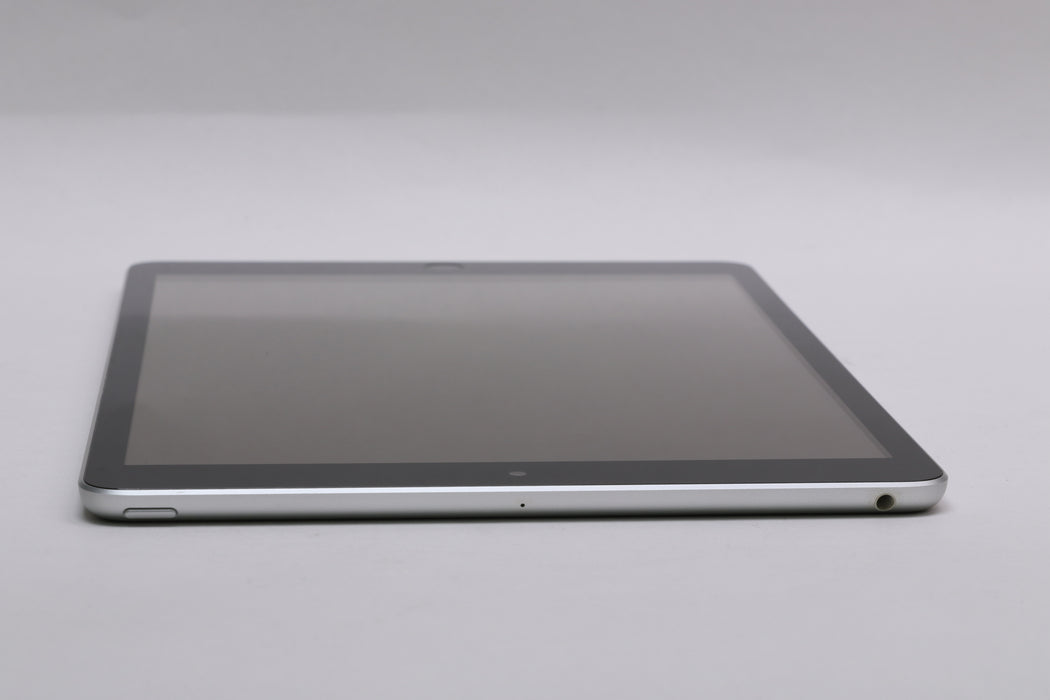 10.9" Apple iPad 10.2" 9th Gen, 256GB, Wi-Fi Only, Silver, MK2P3LL/A — photo 5 of 8