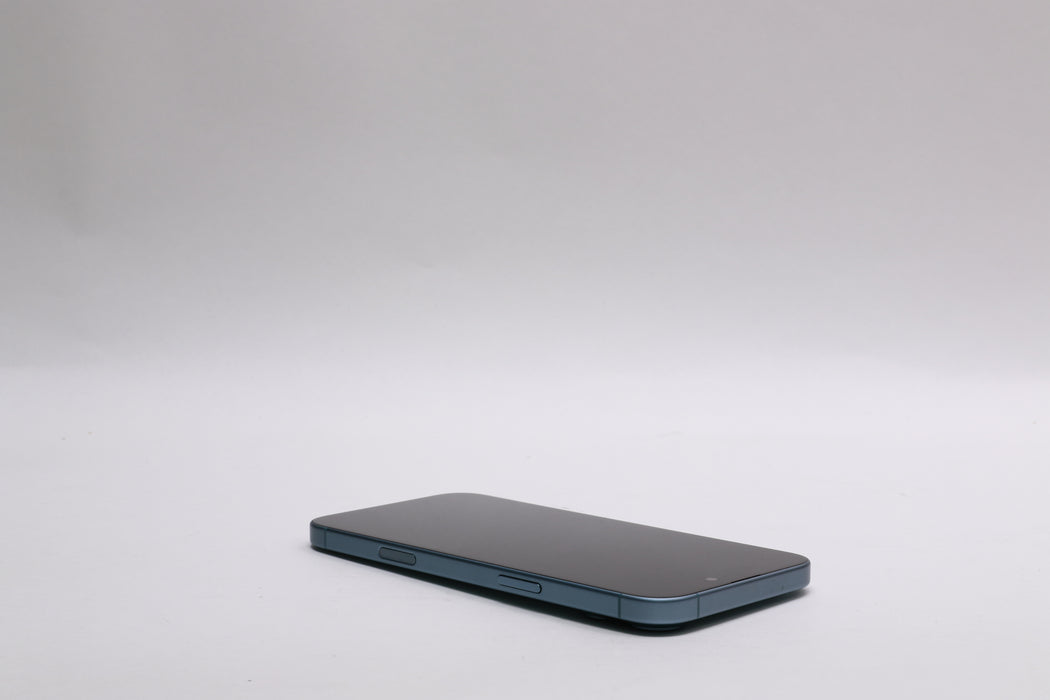 Apple iPhone 16 Plus, 128GB, Unlocked, Teal, MXUX3LL/A — photo 12 of 13