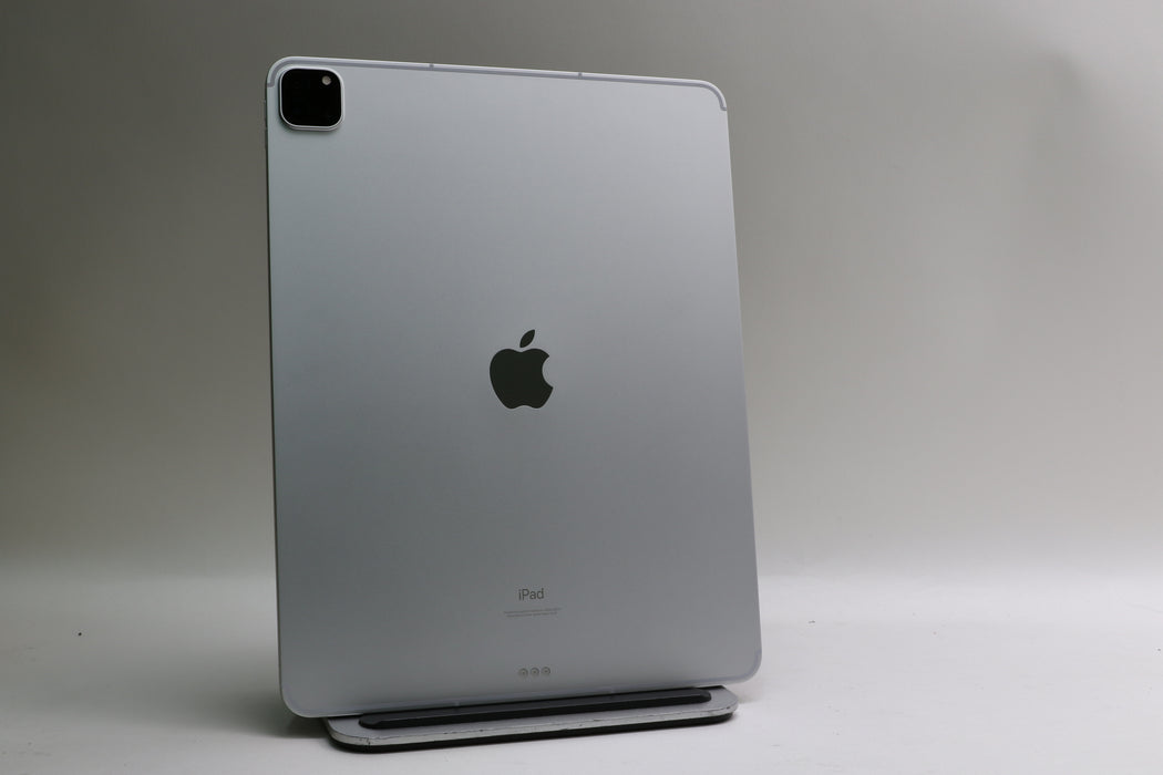 iPad Pro 12.9" M1, 5th Gen, 512GB, Unlocked, Silver, MHP03LL/A + Keyboard Folio!