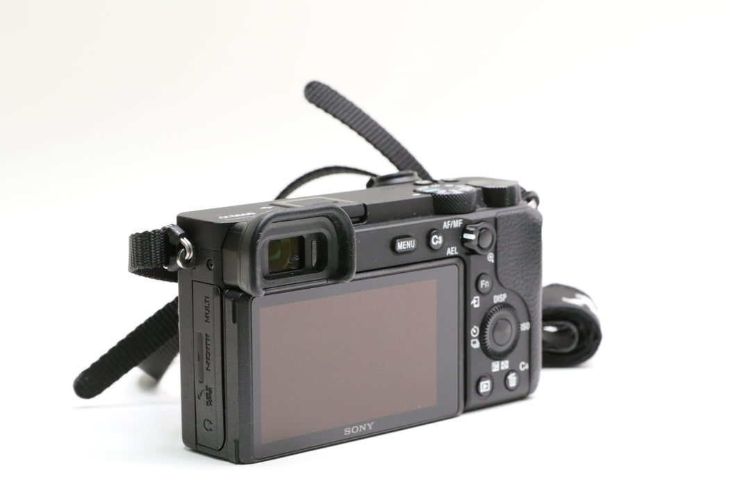 Sony Alpha a6600 Camera, Very Low Shutter Count of 575!