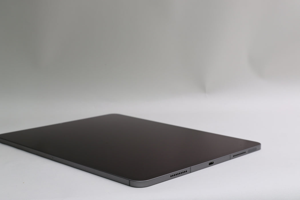 iPad Pro 6th Gen, 128GB, Unlocked, Space Gray, MP5X3LL/A 12.9”