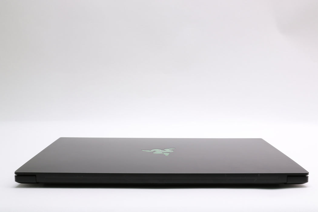 15" Razer Blade 15 Advanced Model (mid 2021), i7-11800H, 16GB, 1TB SDD, RTX 3070