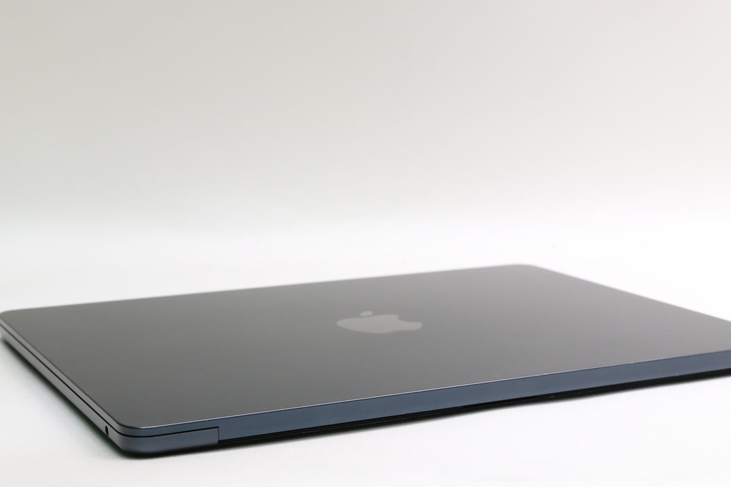 13.3" 2022, MacBook Air, MLY33LL/A, Apple M2, 8GB, 256GB SSD, 8C