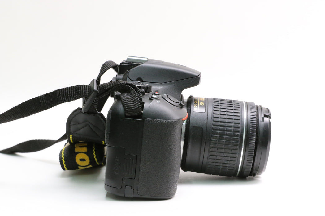 Nikon D3500 Camera w/ Nikon AF-P DX 18-55mm f/3.5-5.6G VR Lens, 2,197 Shutter!