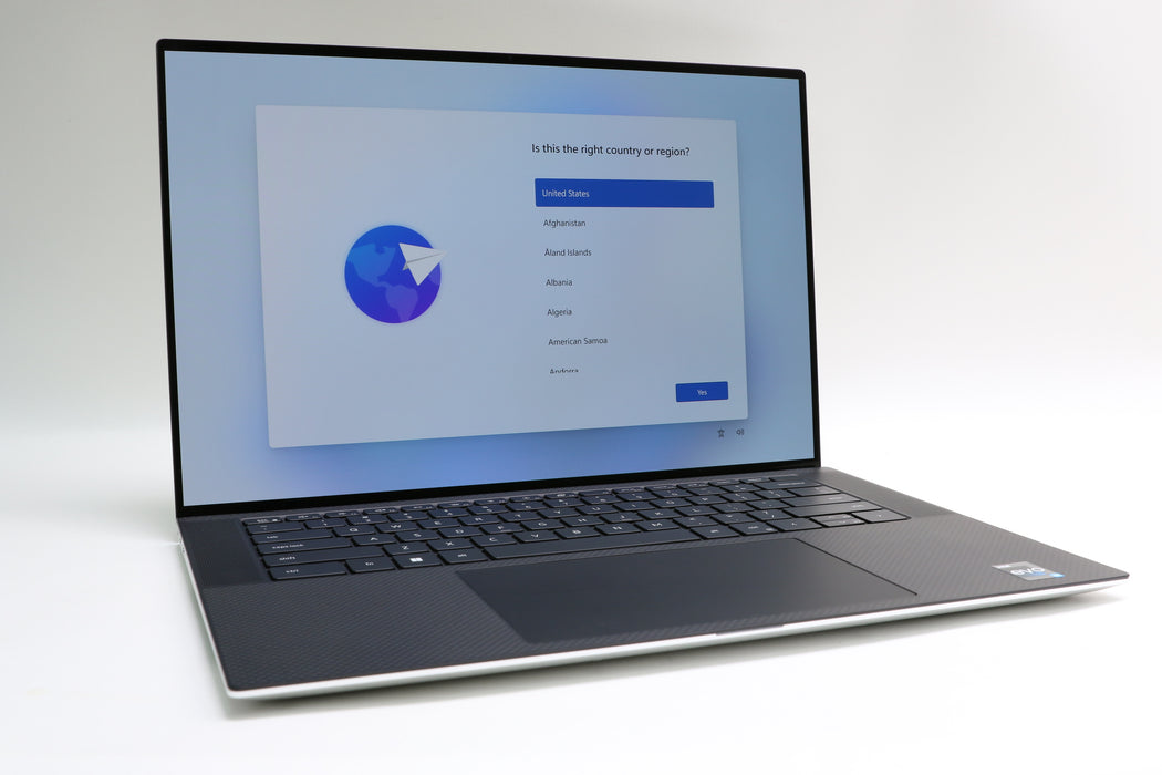 15" Dell XPS 15 9530, i9-13900H, 32GB, 954GB, RTX 4070, 3.5K OLED Touchscreen!