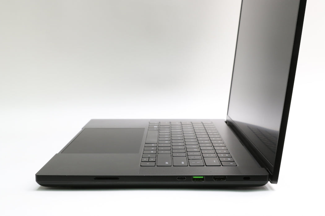 16" QHD+ Razer Blade 16 Rz09-0483, i9-13950HX, 16GB, 1TB SSD, RTX 4060