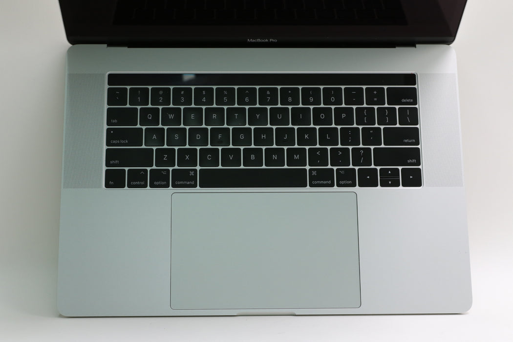 15" 2017, MacBook Pro, MPTU2LL/A, i7-7700HQ, 16GB, 256GB, Radeon Pro 555