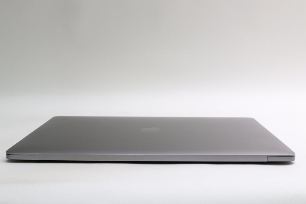 15" 2018, MacBook Pro, MR932LL/A, i7-8750H, 16GB, 256GB, Pro 555X, 100% Battery!