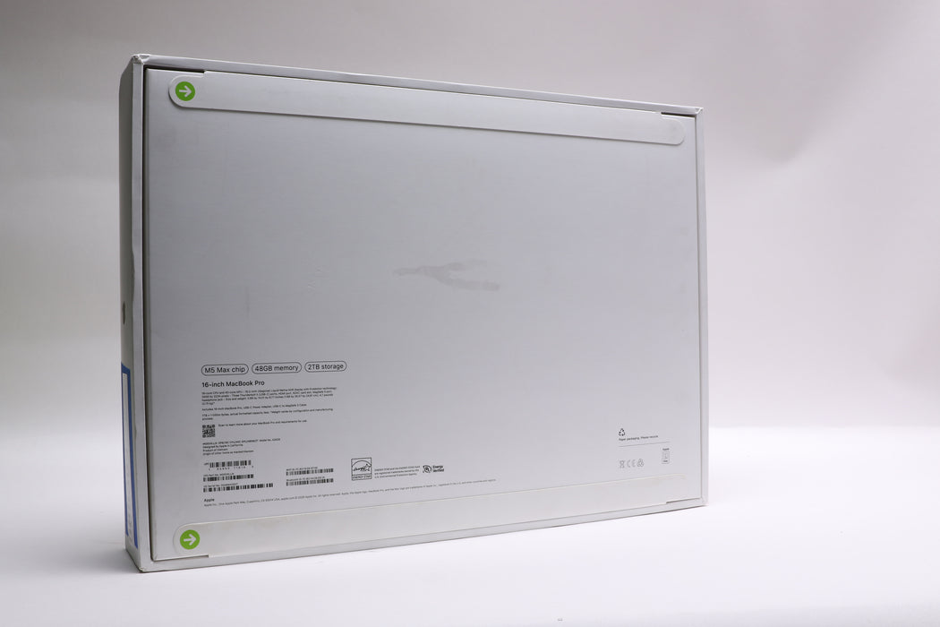 Brand New! 16" 2026, MacBook Pro, MGEE4LL/A, Apple M5 Max, 48GB, 2TB SSD, 40C