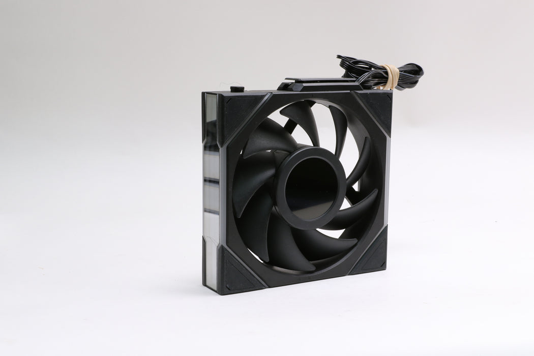 Lian Li Uni Fan TL Wireless LCD 120mm Fans 3x Pack — photo 2 of 5