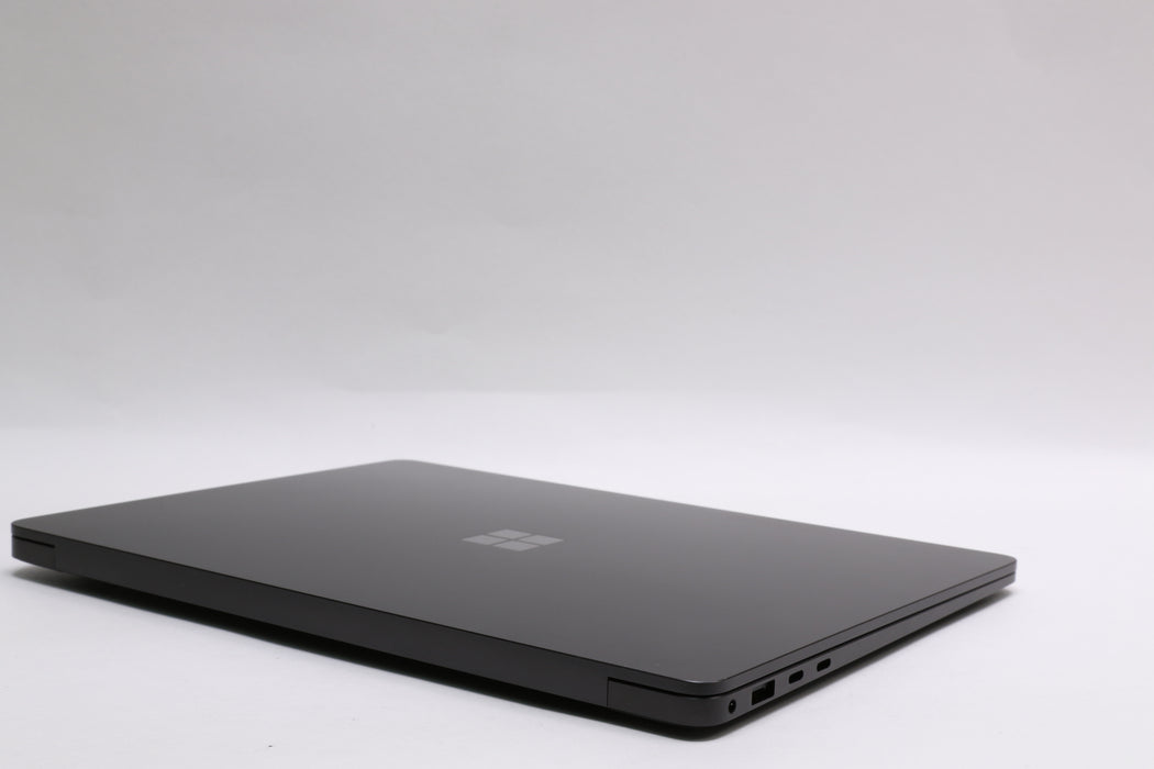 13" Microsoft Surface, 7th, Snapdragon X 12-core X1E80100, 16GB, 1TB SSD — photo 9 of 13