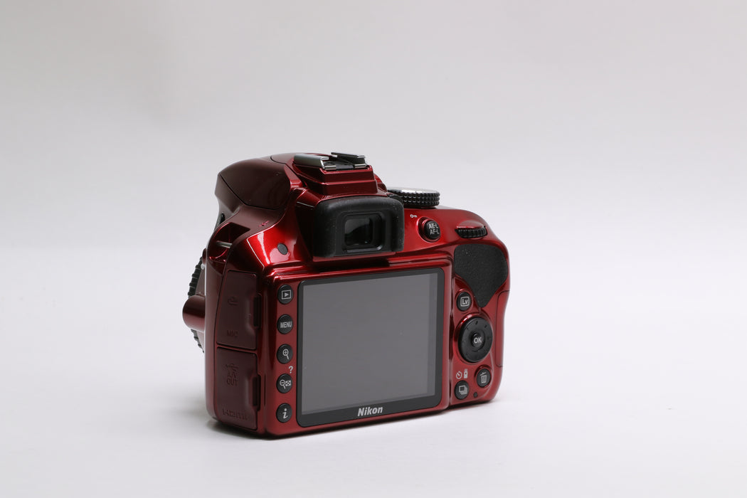 Nikon D3300 Camera w/ Nikon 18-55mm f/3.5-5.6G II DX VR Lens, Accessories! — photo 5 of 12