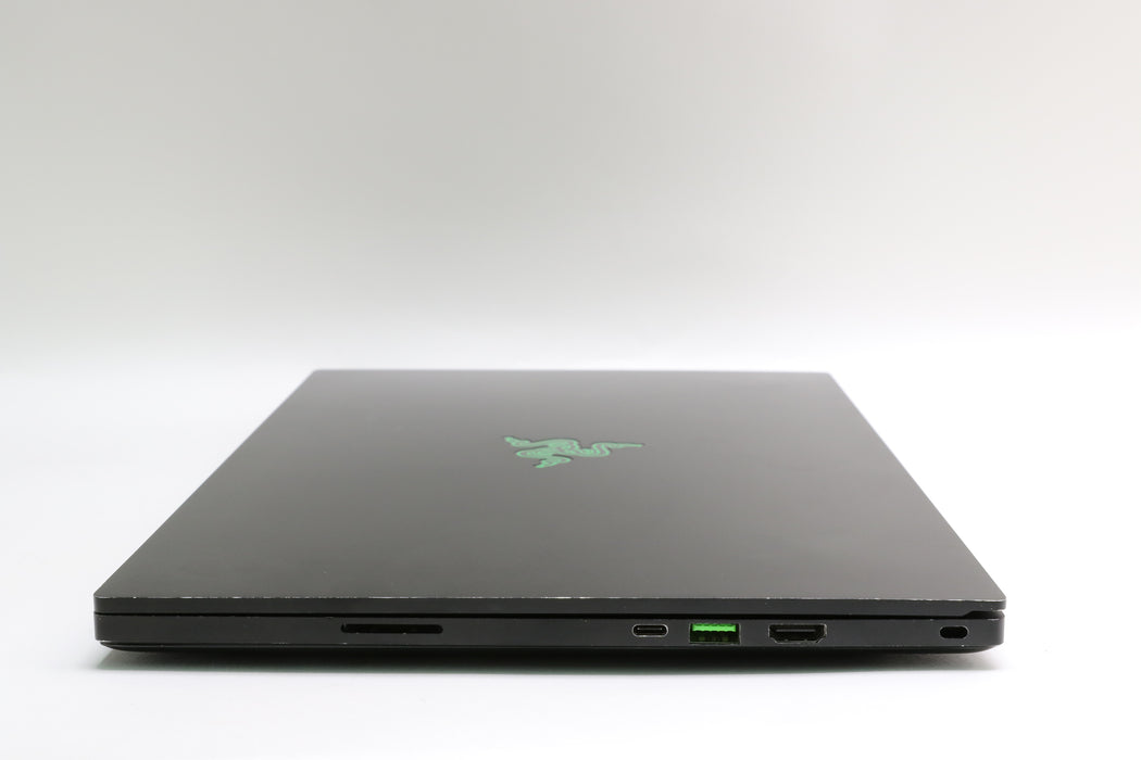 15" Razer Blade 15 (Early 2021), i7-10875H 2.30GHz, 40GB, 1TB SSD, RTX 3070
