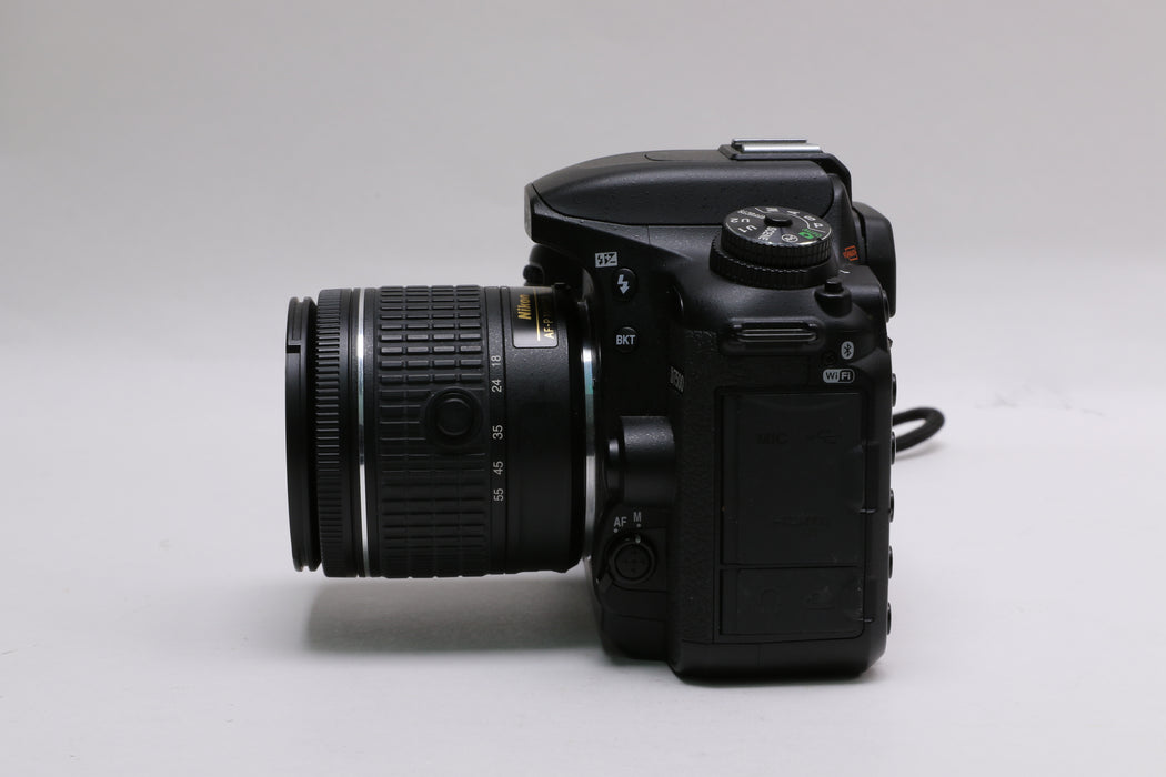 Nikon D7500 Camera w/ Nikon AF-P DX 18-55mm, 70-300mm, 2x OEM Batteries, 10K SC! — photo 5 of 15