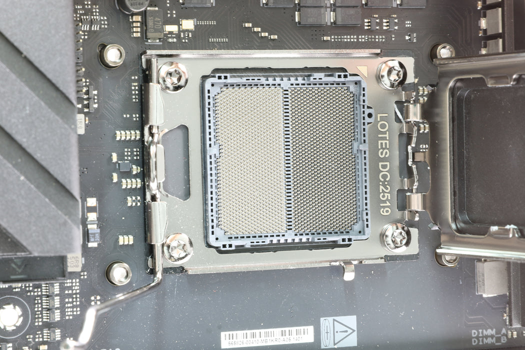 ASUS ROG Crosshair X870E Apex AM5 DDR5 ATX Motherboard w/ DIMM.2 Adapter!