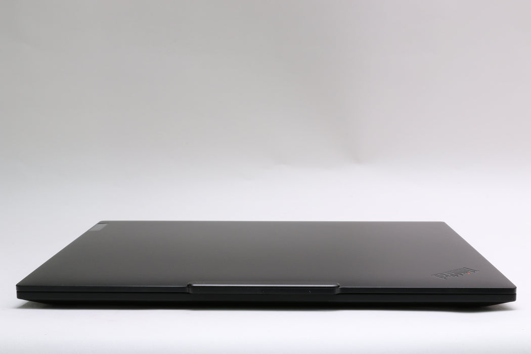 16" UHD+ Lenovo ThinkPad T1g Gen 8, Ultra 7 265H, 32GB, 1TB SSD, RTX 5070