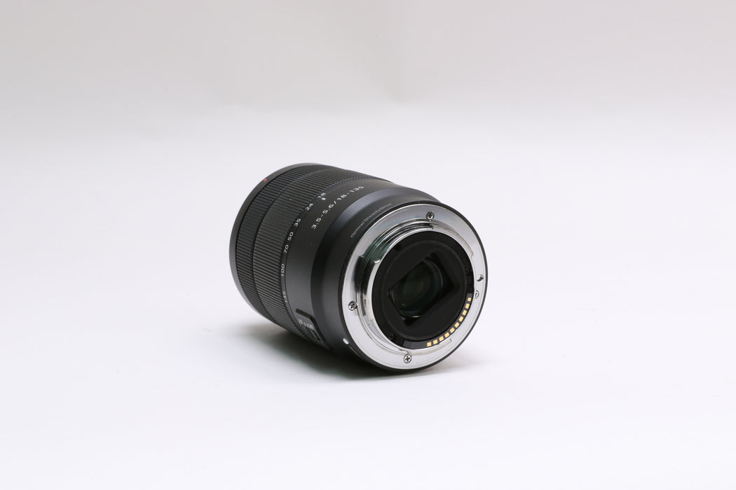 Sony E 18-135mm f/3.5-5.6 OSS Lens w/ Caps and Hood!