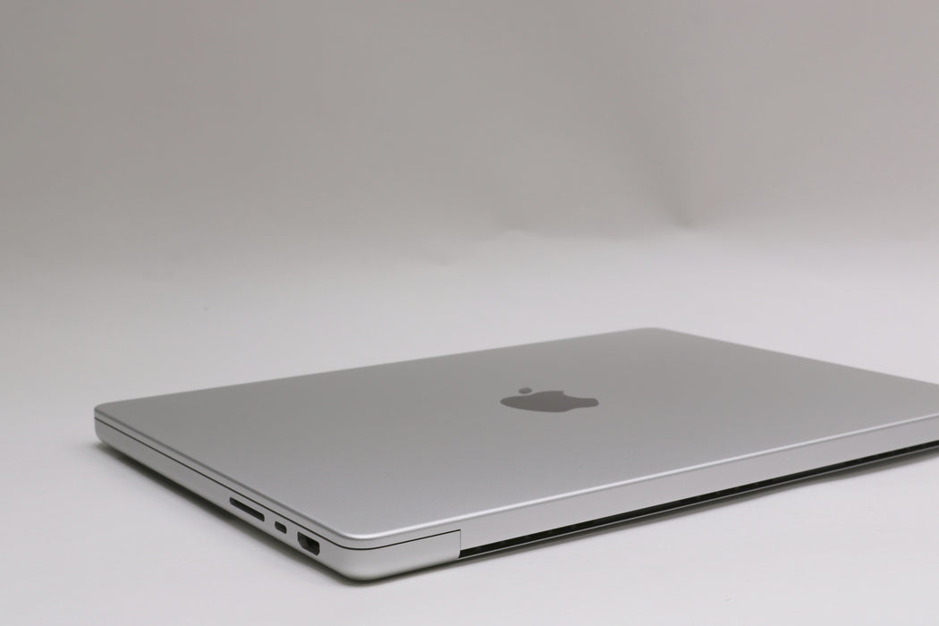 14" 2025, MacBook Pro, MDE54LL/A, Apple M5, 16GB, 1TB SSD, 10C, 100% Battery