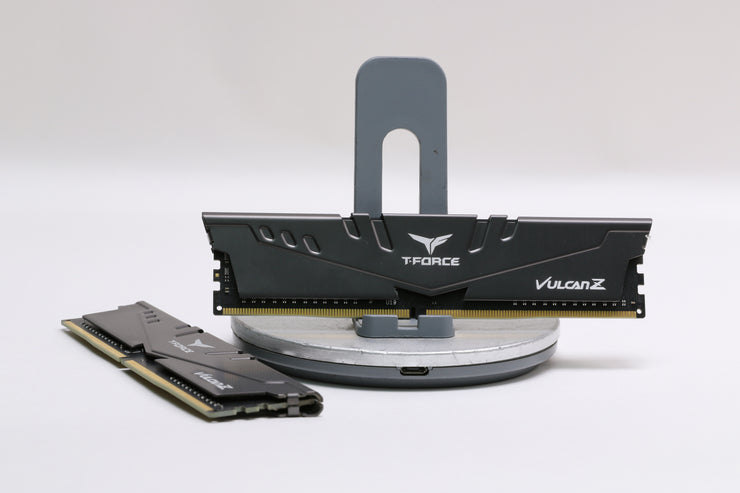 TEAMGROUP T-FORCE Vulcan Z 16GB (2x8GB) DDR4 3200MHz DIMM Memory