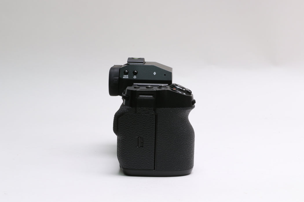 Fujifilm X-H2 40.2MP Mirrorless Camera, 12K Shutter Count!