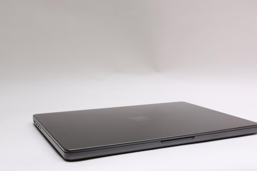 14" 2025, MacBook Pro, MDE34LL/A, Apple M5, 24GB, 1TB SSD, 10C