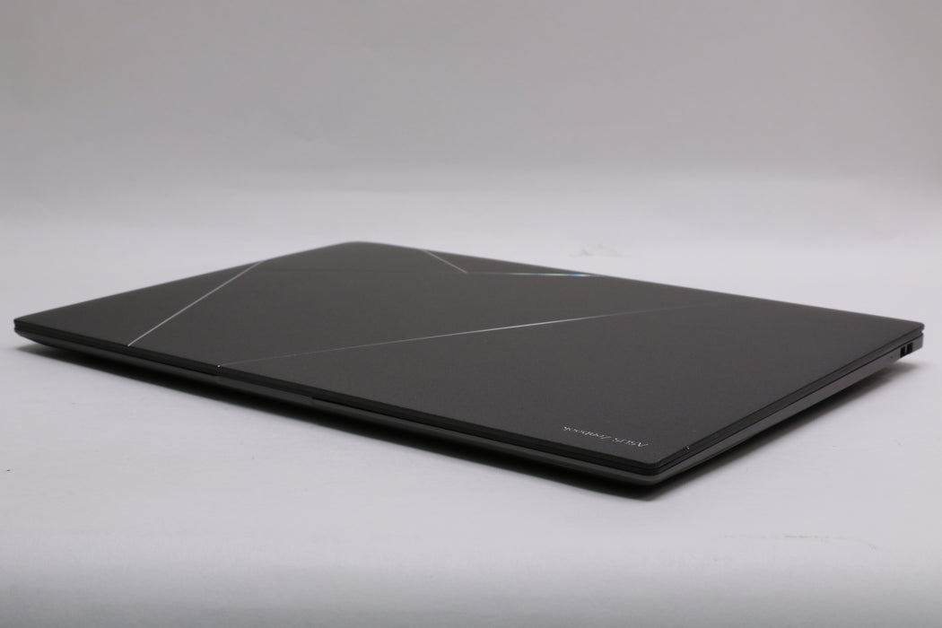 14" 2.8K ASUS Zenbook S 14 UX5406SA, Ultra 7 258V, 32GB, 1TB SSD, Touchscreen