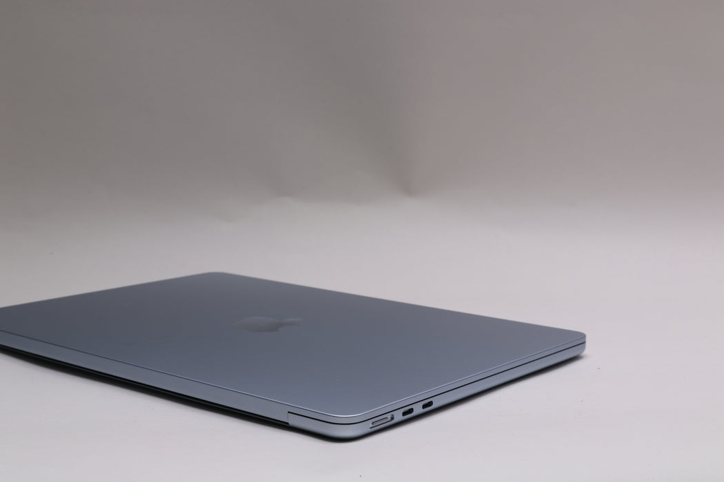 13" 2025, MacBook Air, MC6T4LL/A, Apple M4, 16GB, 256GB SSD, 8C, Only 15 Cycles!