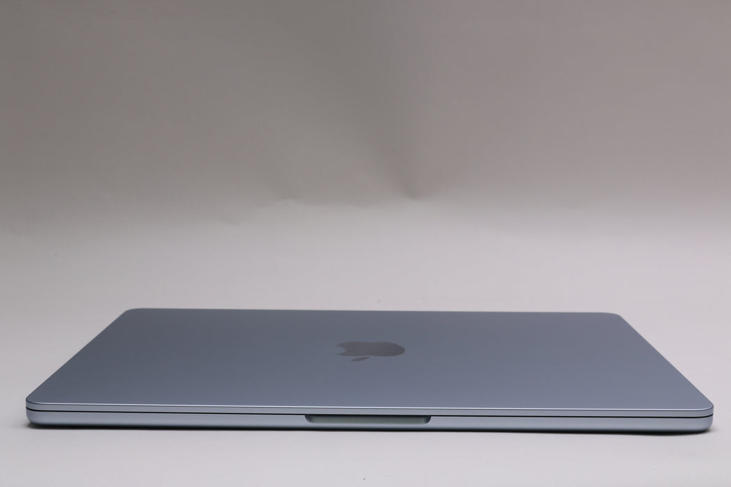 13" 2025, MacBook Air, MC6T4LL/A, Apple M4, 16GB, 256GB SSD, 8C, Only 15 Cycles!