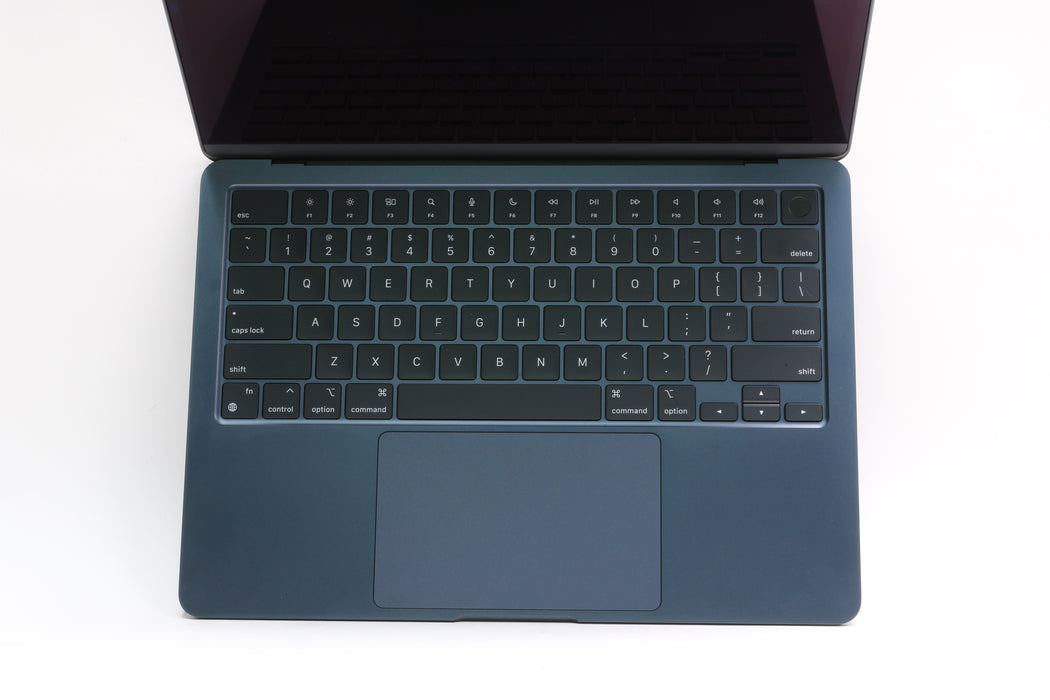 13" 2022, MacBook Air, MLY33LL/A, Apple M2, 8GB, 256GB SSD, 8C, Only 6 Cycles!