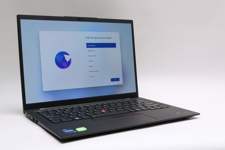 14" 2.8K Lenovo ThinkPad X1 Carbon Gen 11, i7-1370P, 32GB, 512GB SSD