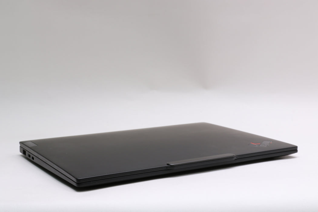 14" Lenovo ThinkPad X1 Carbon Gen 13, Ultra 7 258V, 32GB, 512GB SSD, Touchscreen