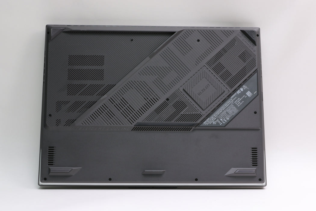 18" ASUS ROG Strix G18 G814FP, Ryzen 9 9955HX, 32GB, 1TB SSD, RTX 5070!